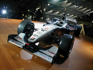 McLaren_Mercedes_MP4-16